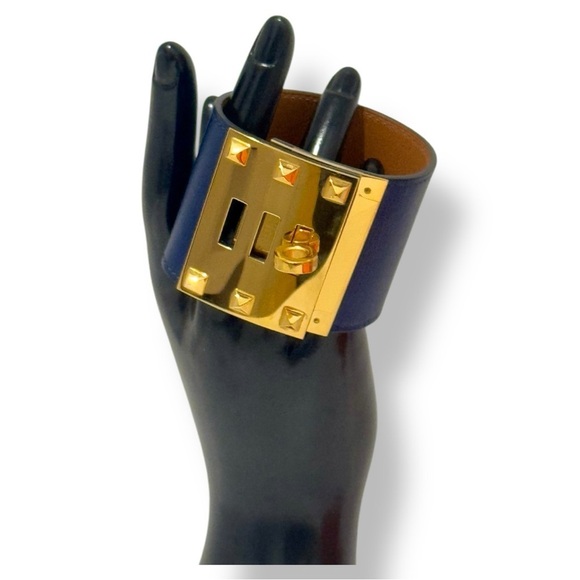 HERMES Kelly Extreme Dog Calfskin Blue R Stamp Gold Plated Wide Cuff Bracelet - Picture 4 of 15